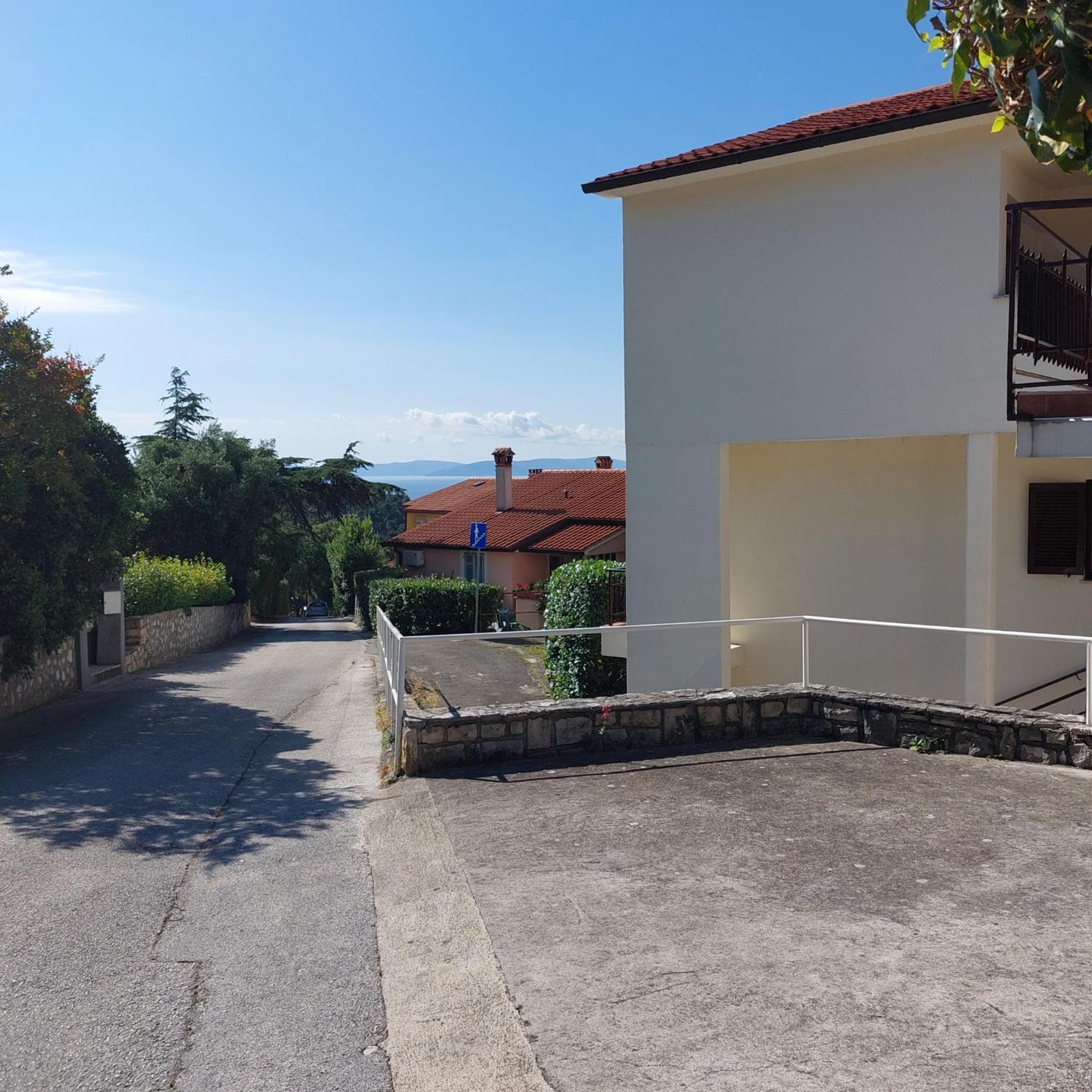Apartment Kiwi Rabac Exterior photo